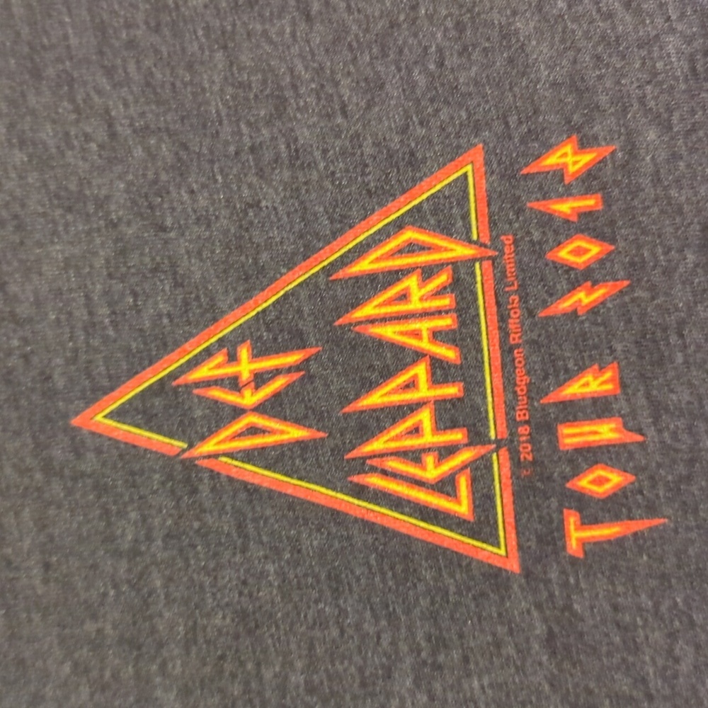 Def Leppard Love Bites graphic tee-tour 2018 - Picture 5 of 7